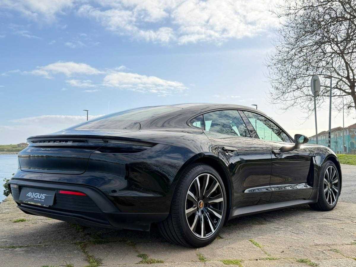 porsche-taycan-2022-eletrico-500cc