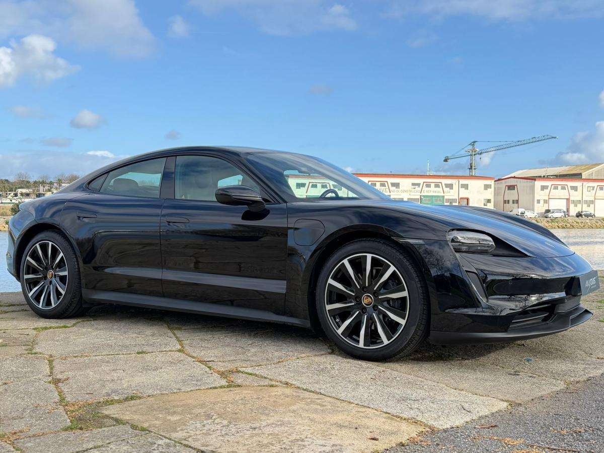 porsche-taycan-2022-eletrico-500cc
