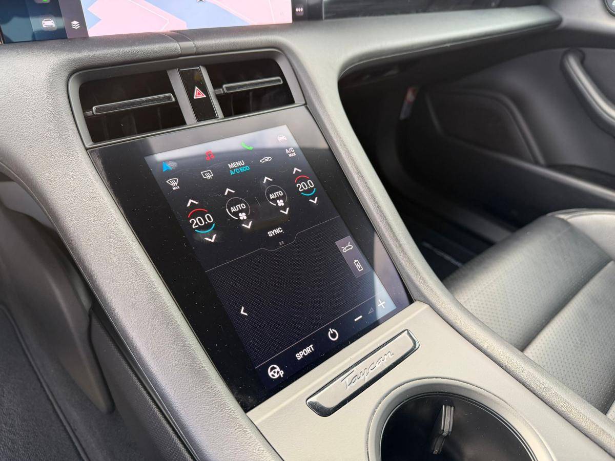 porsche-taycan-2022-eletrico-500cc