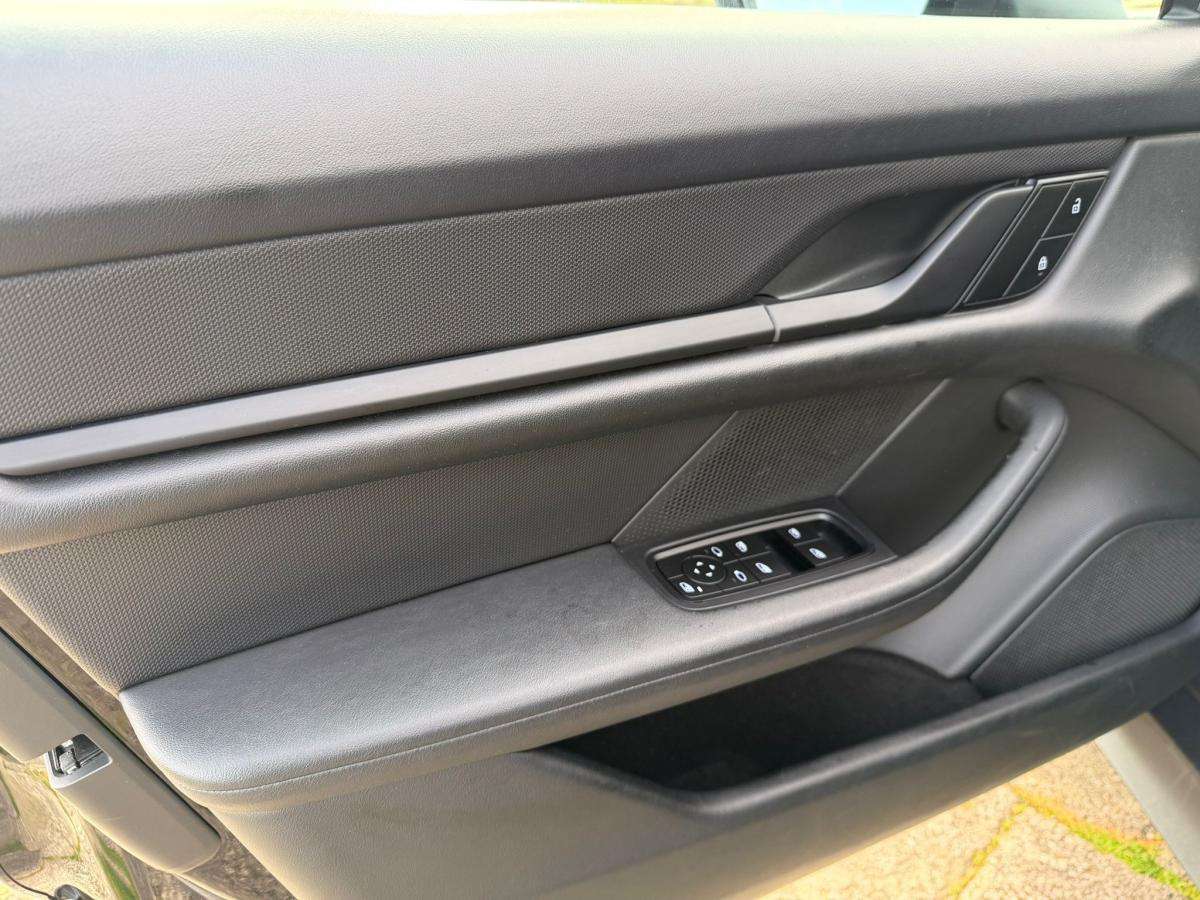 porsche-taycan-2022-eletrico-500cc