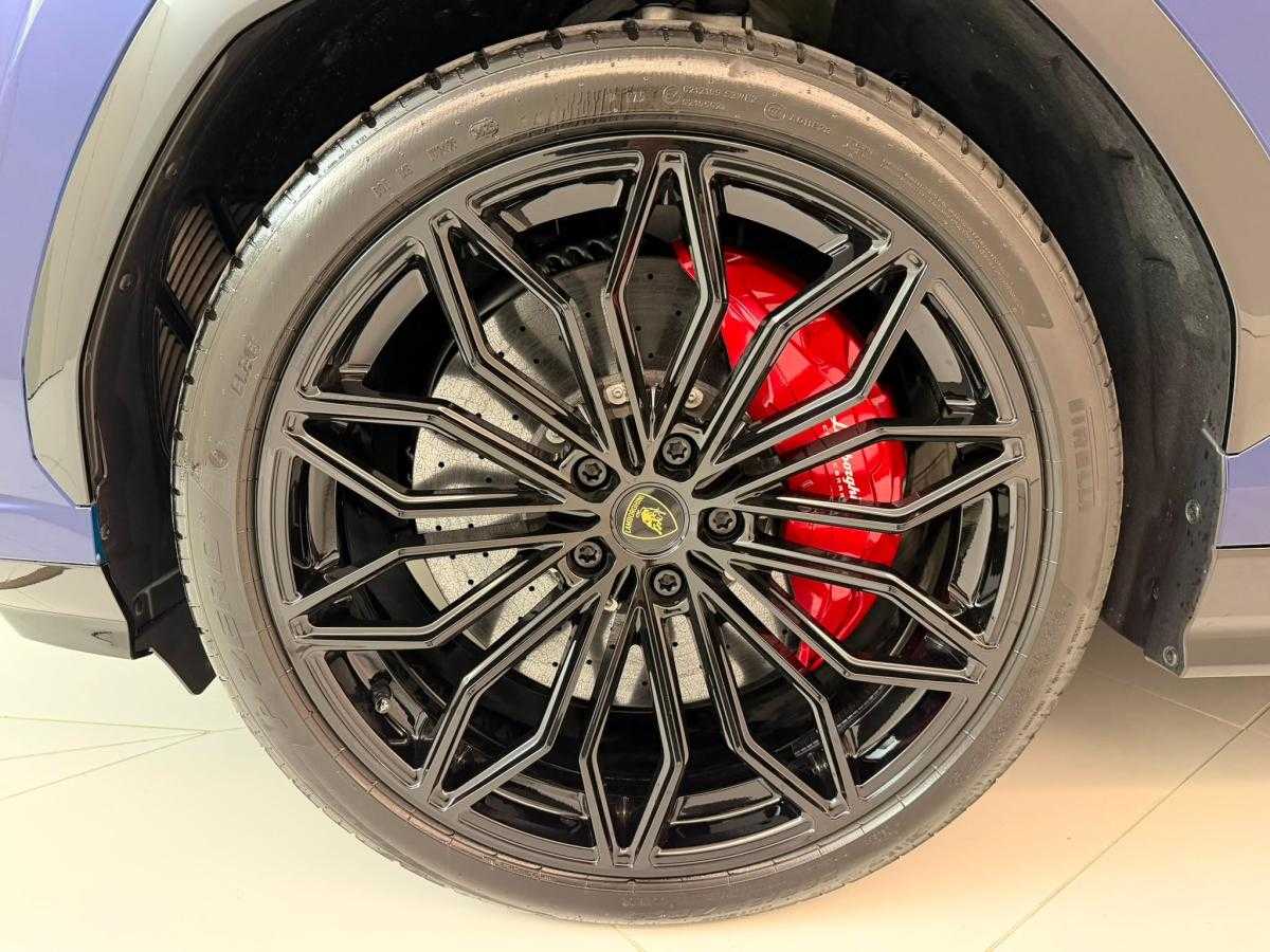 lamborghini-urus-2026-hibrido-a-gasolina-3996cc