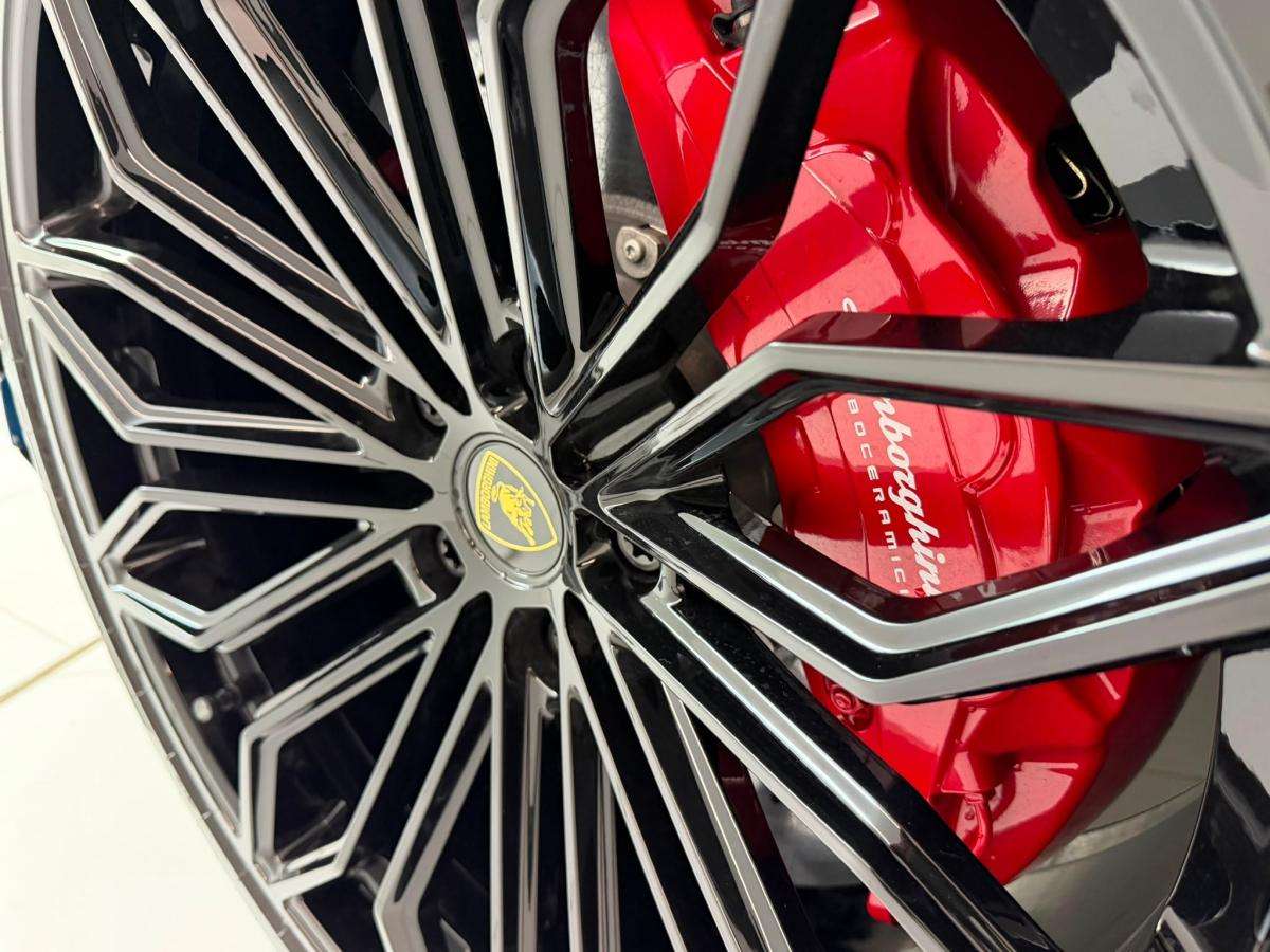 lamborghini-urus-2026-hibrido-a-gasolina-3996cc