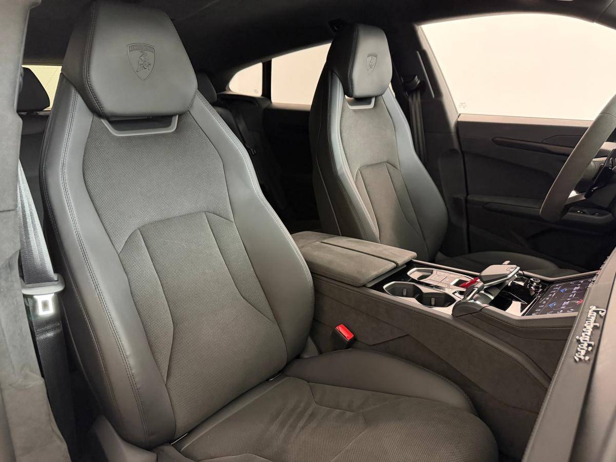 lamborghini-urus-2025-hibrido-a-gasolina-3996cc