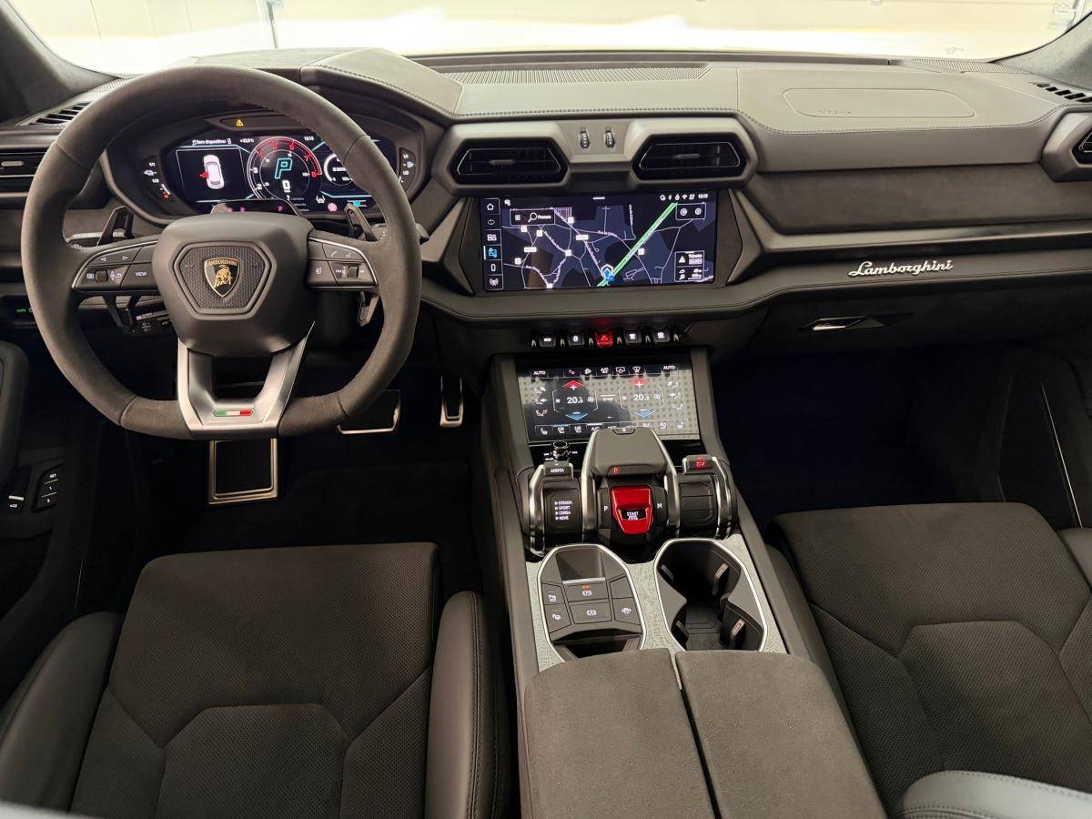 lamborghini-urus-2025-hibrido-a-gasolina-3996cc