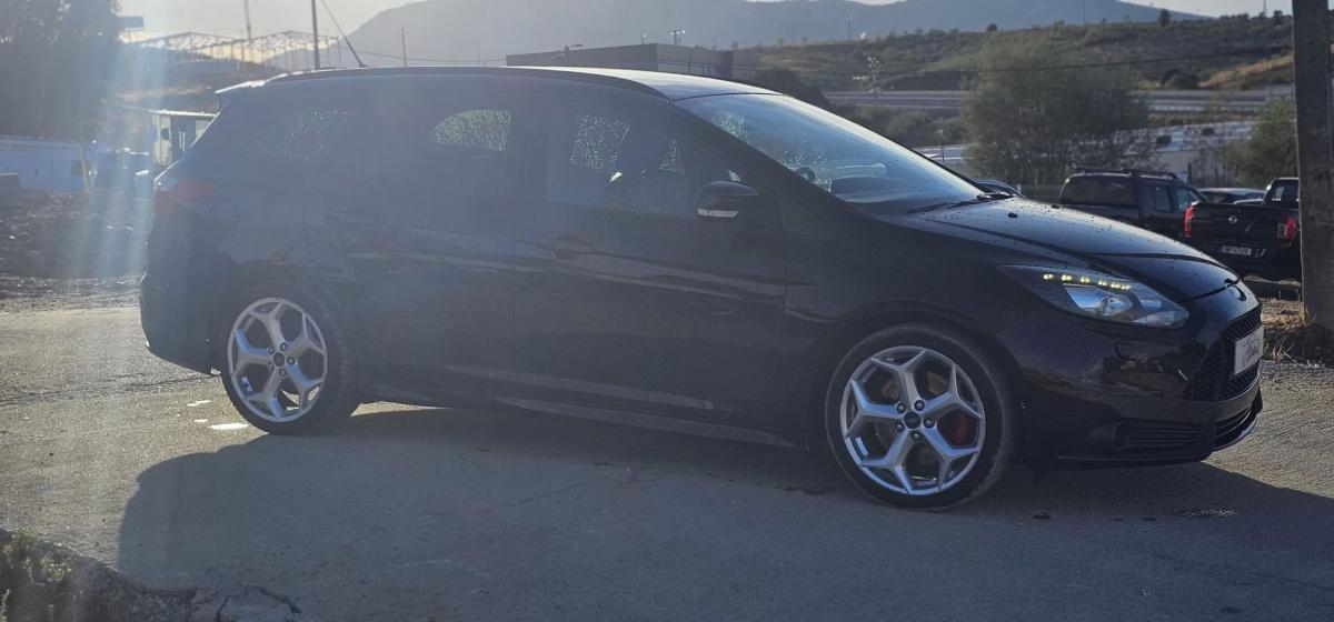 ford-focus-sw-2013-gasolina-1999cc
