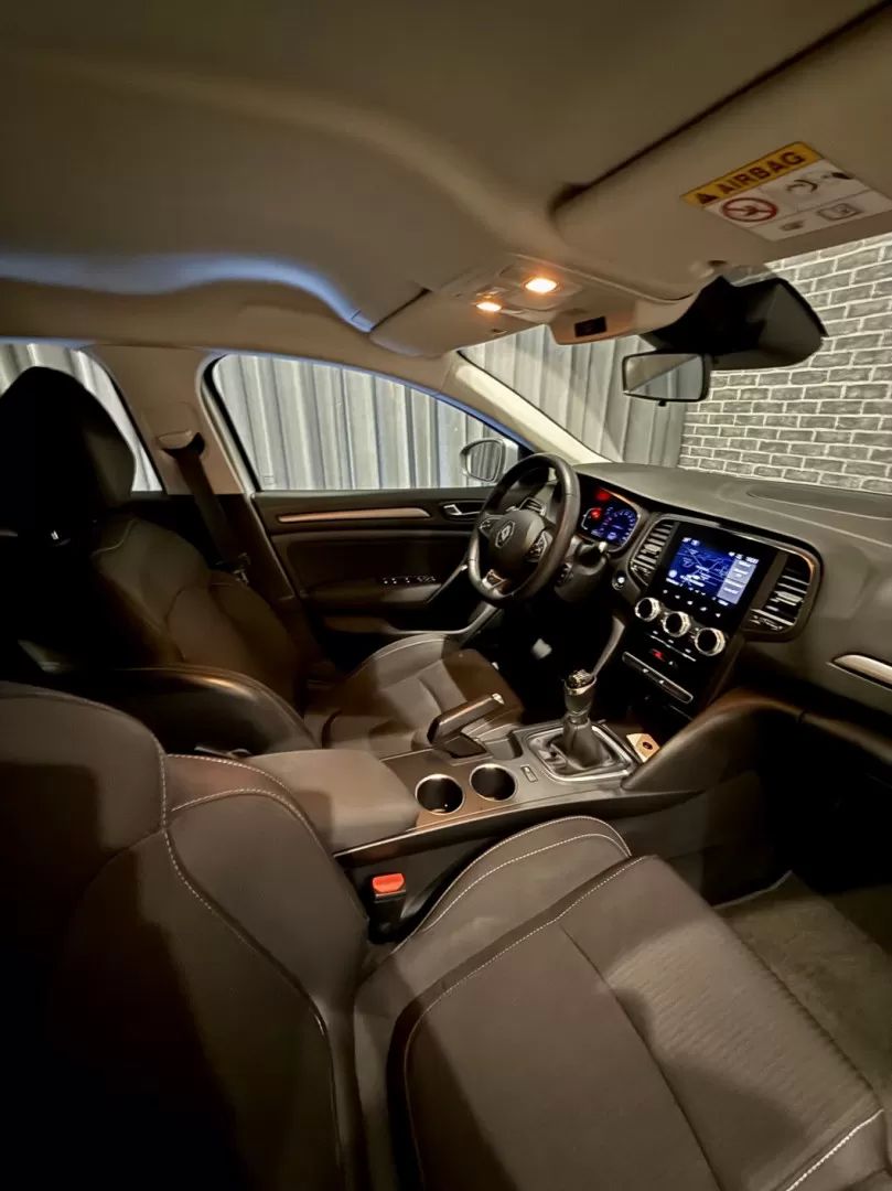 renault-megane-sport-tourer-2020-diesel-1461cc