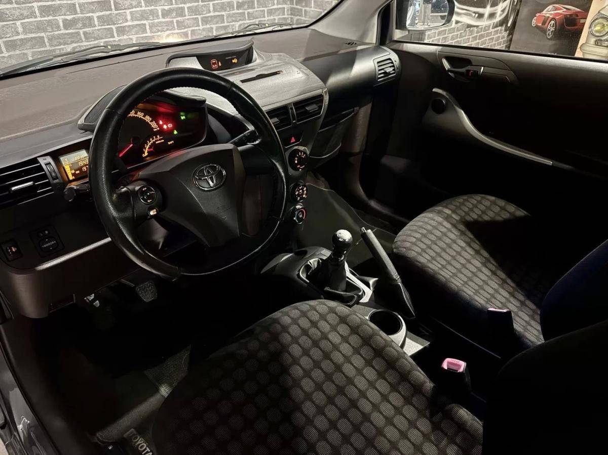 toyota-iq-2010-diesel-1364cc