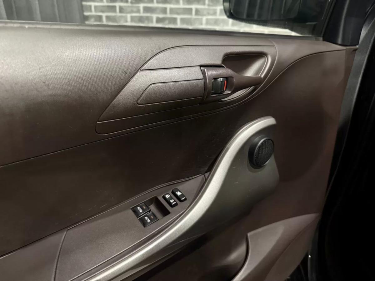 toyota-iq-2010-diesel-1364cc