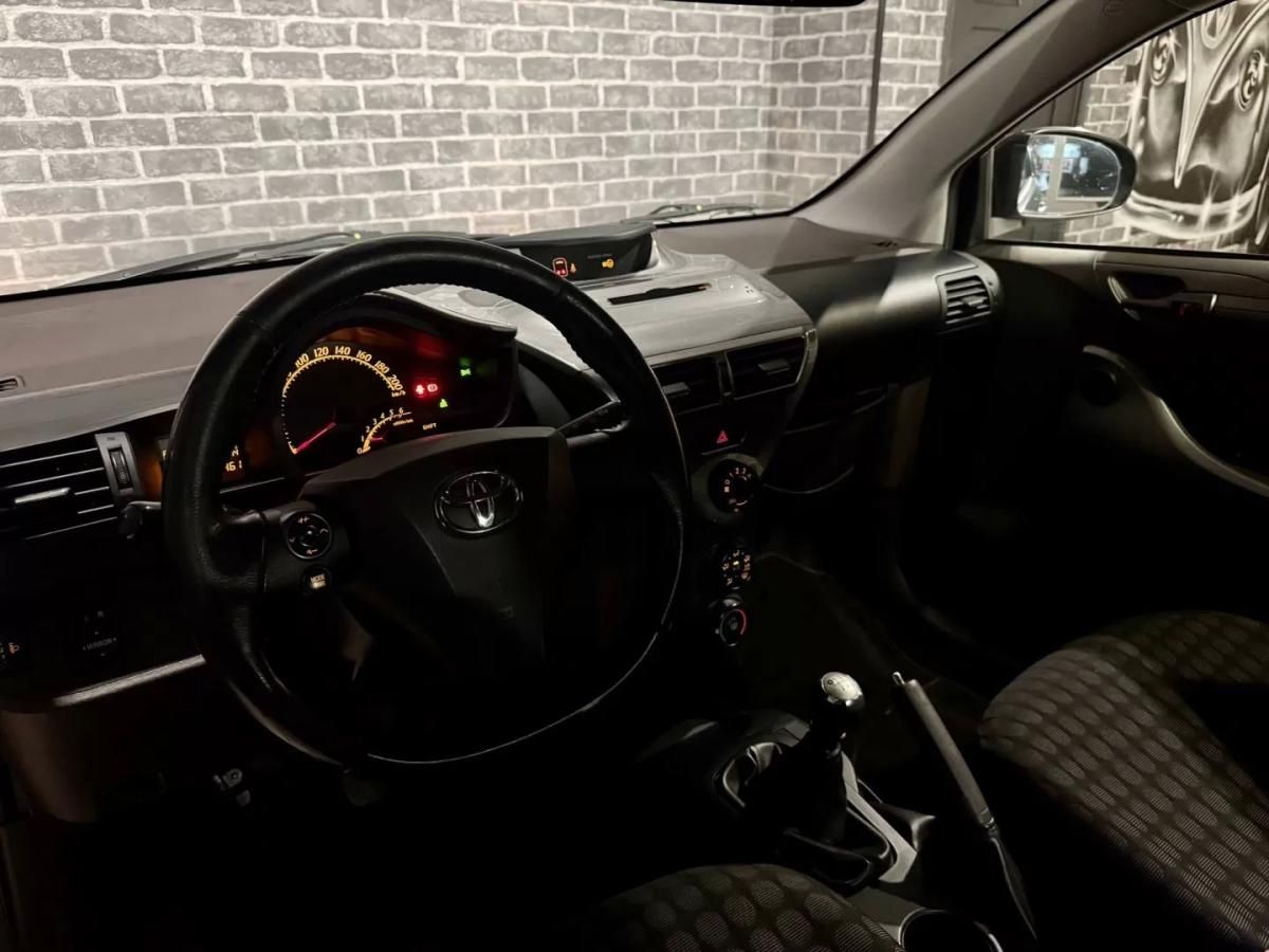 toyota-iq-2010-diesel-1364cc