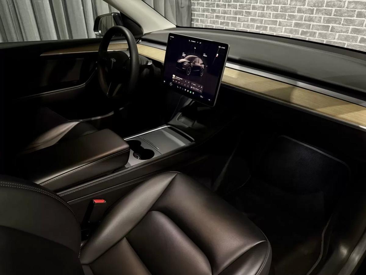 tesla-model-y-2022-eletrico-200cc