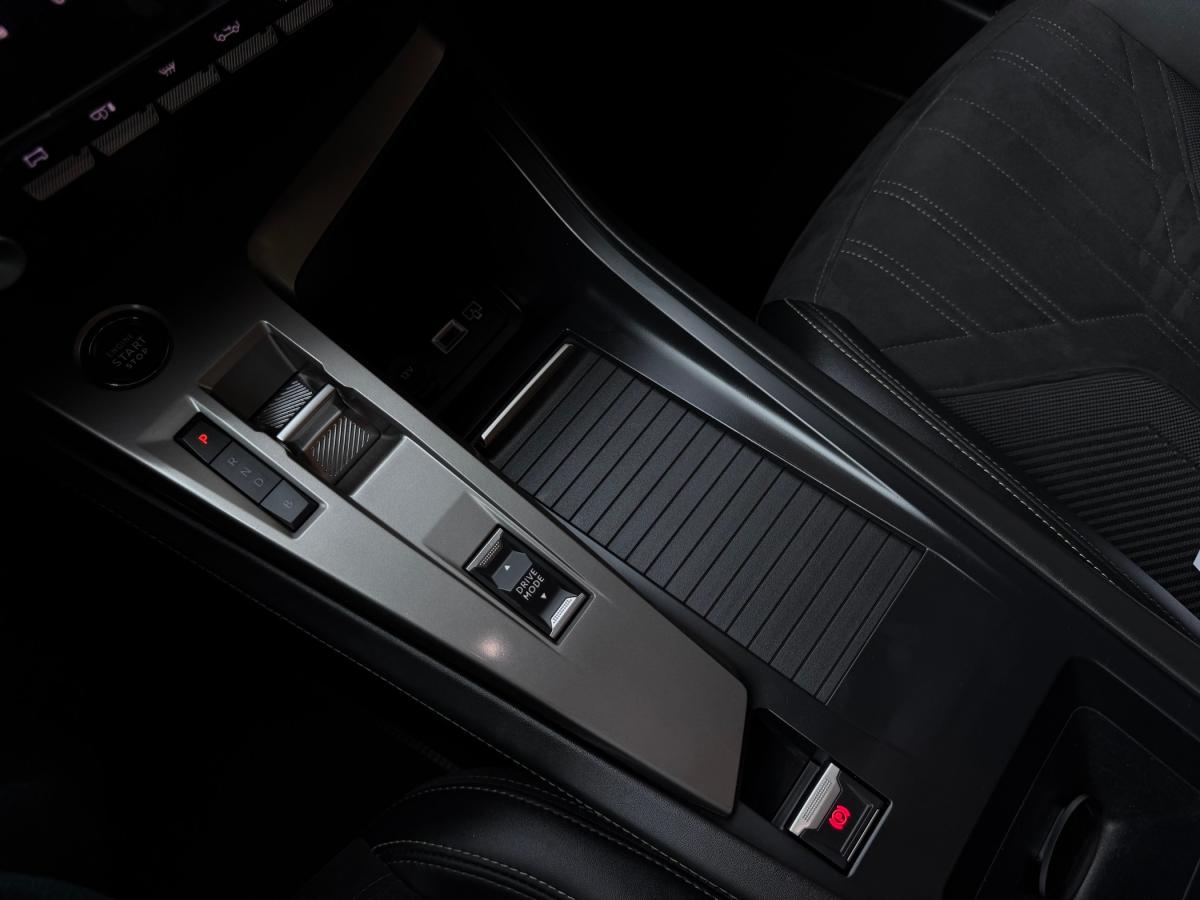 peugeot-408-2023-hibrido-a-gasolina-1598cc