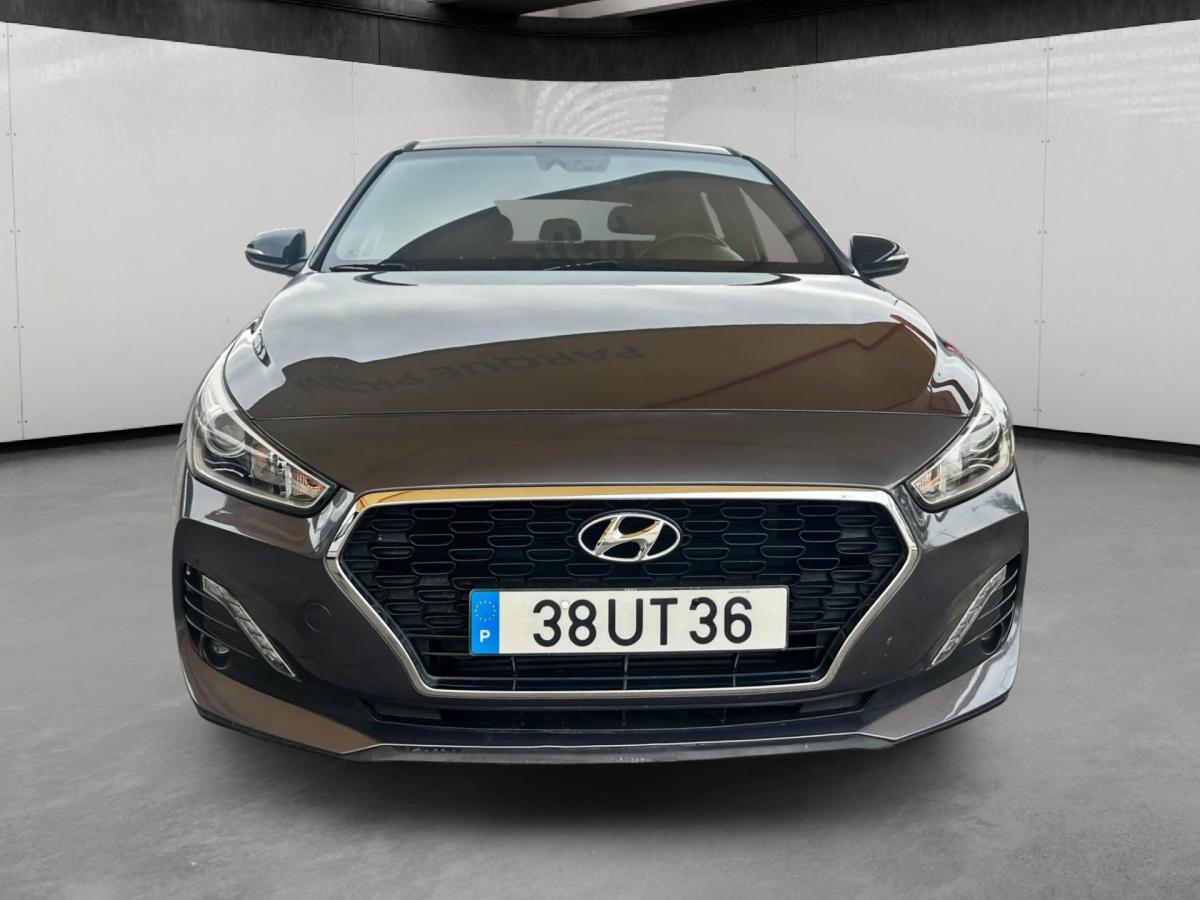 hyundai-i30-2018-diesel-1582cc