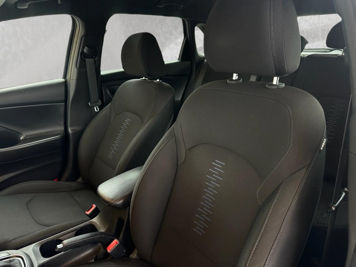 hyundai-i30-2018-diesel-1582cc