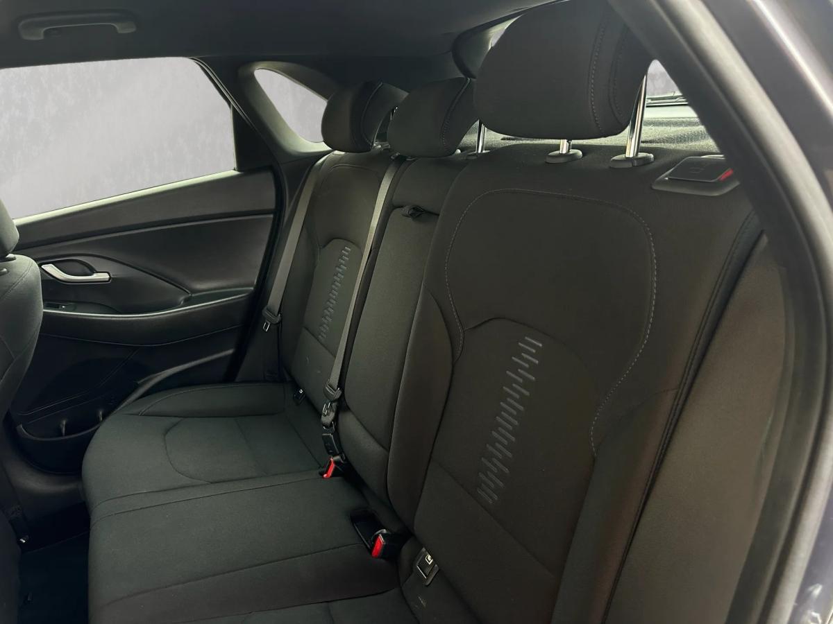 hyundai-i30-2018-diesel-1582cc