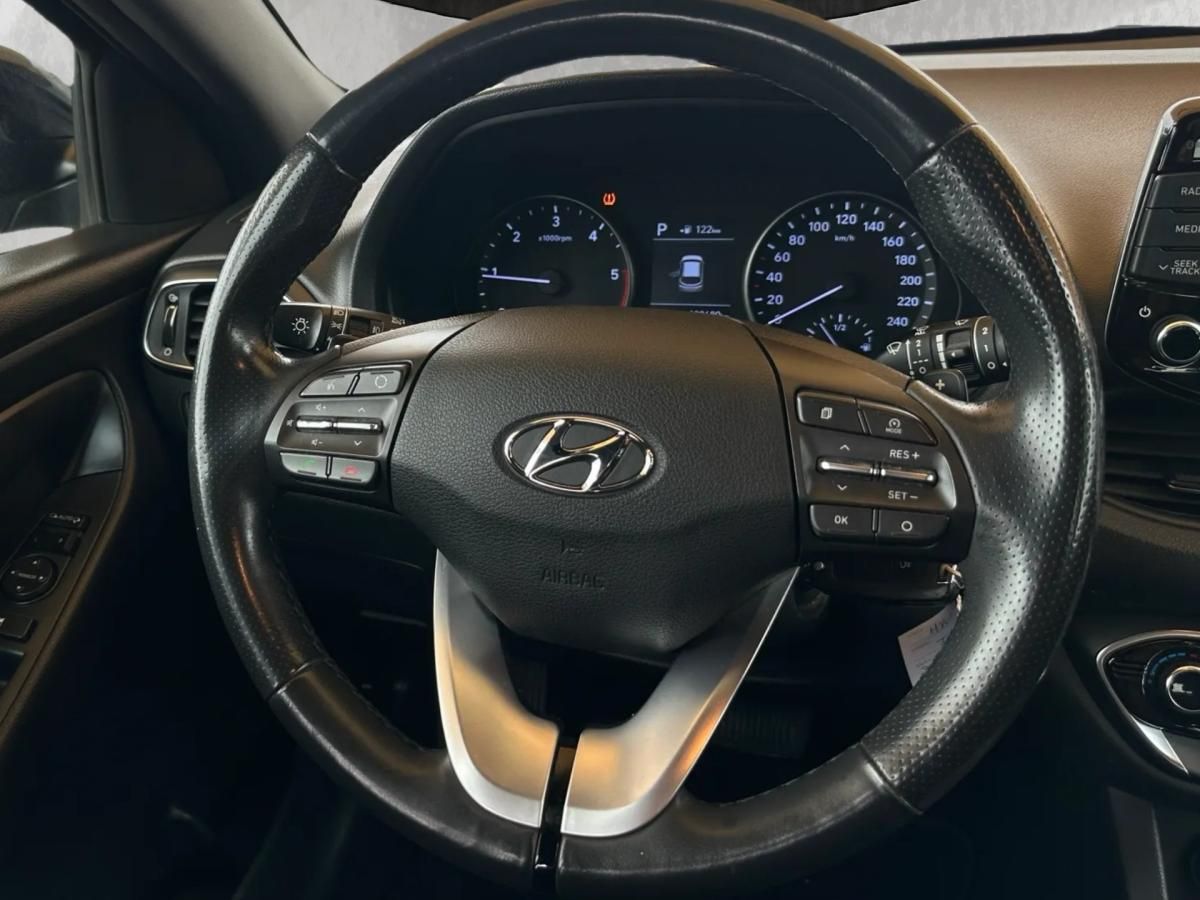 hyundai-i30-2018-diesel-1582cc