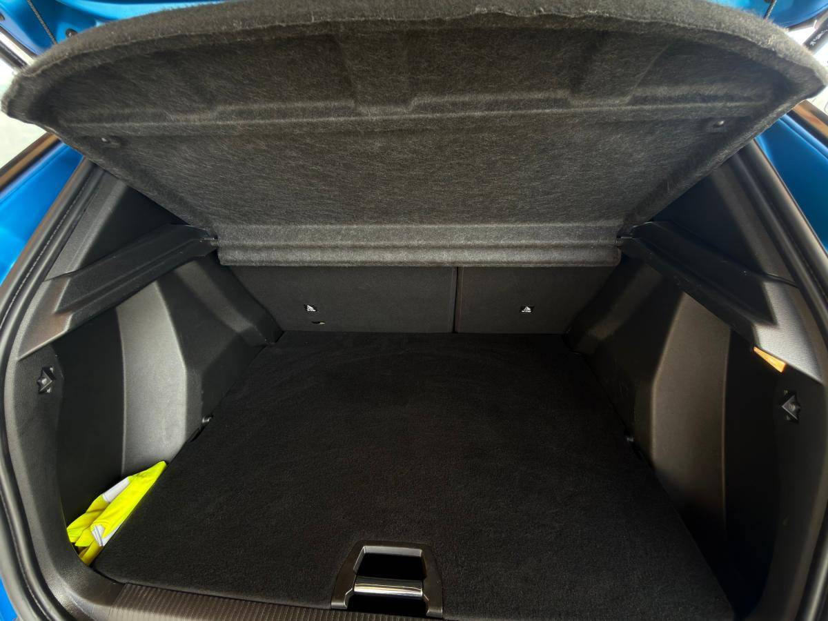 peugeot-2008-2022-eletrico-0cc