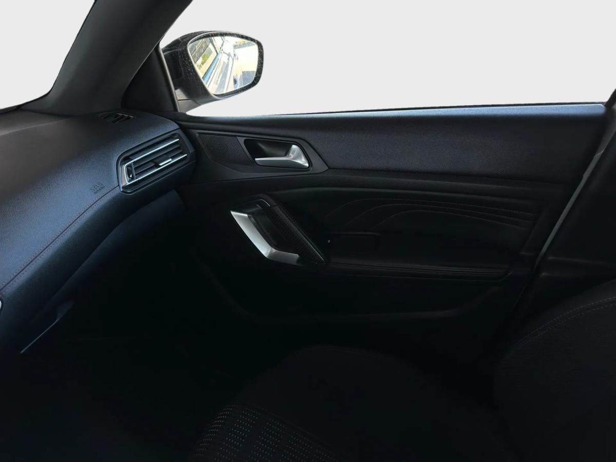 peugeot-308-sw-2018-diesel-1499cc
