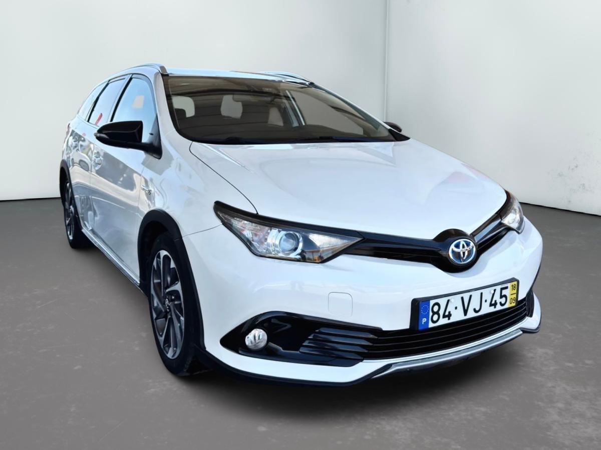 toyota-auris-touring-sports-2018-hibrido-a-gasolina-1798cc