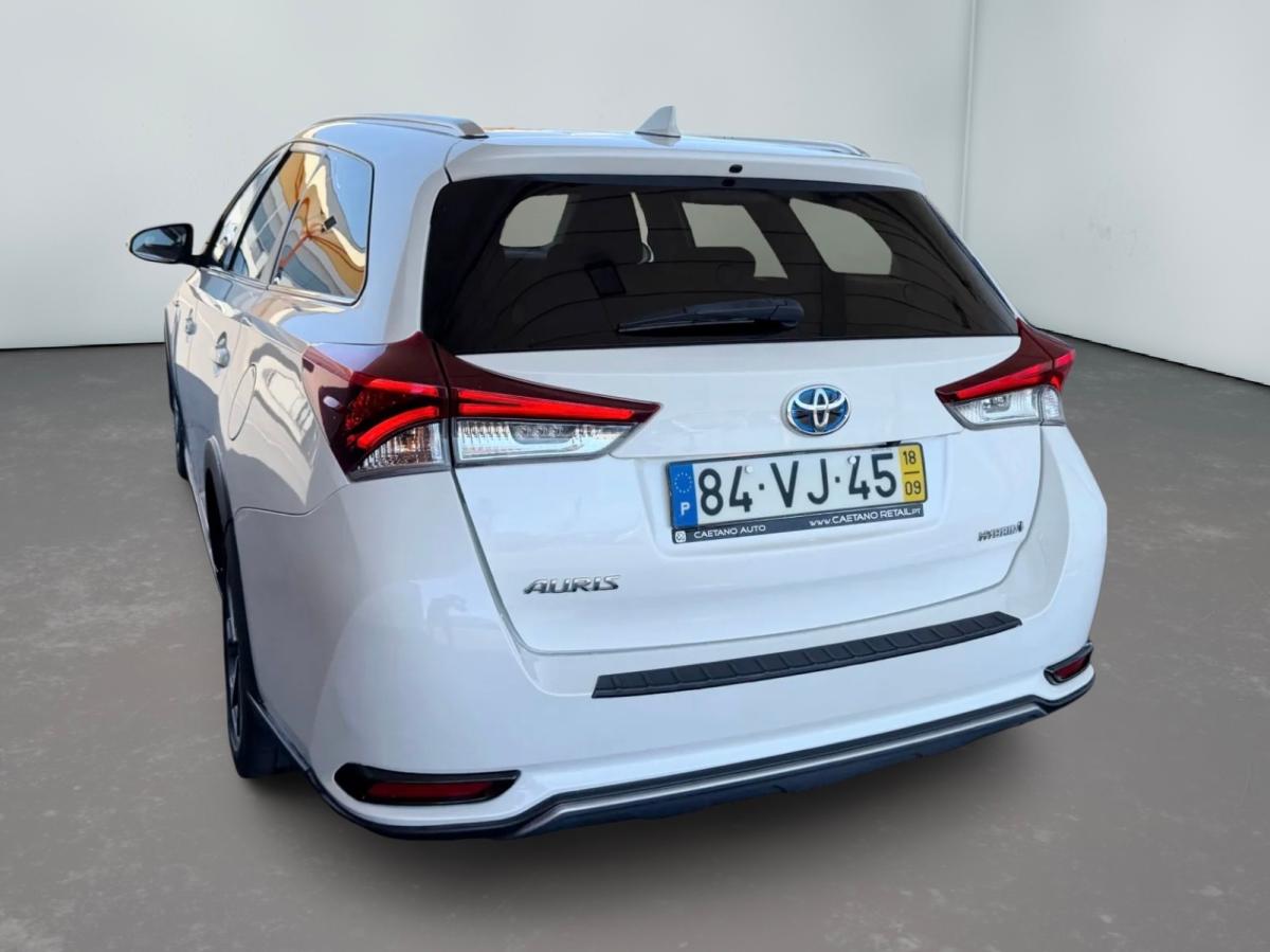 toyota-auris-touring-sports-2018-hibrido-a-gasolina-1798cc
