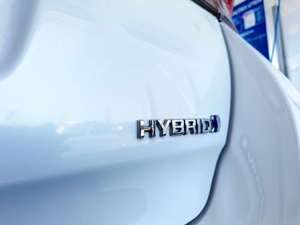 toyota-auris-touring-sports-2018-hibrido-a-gasolina-1798cc