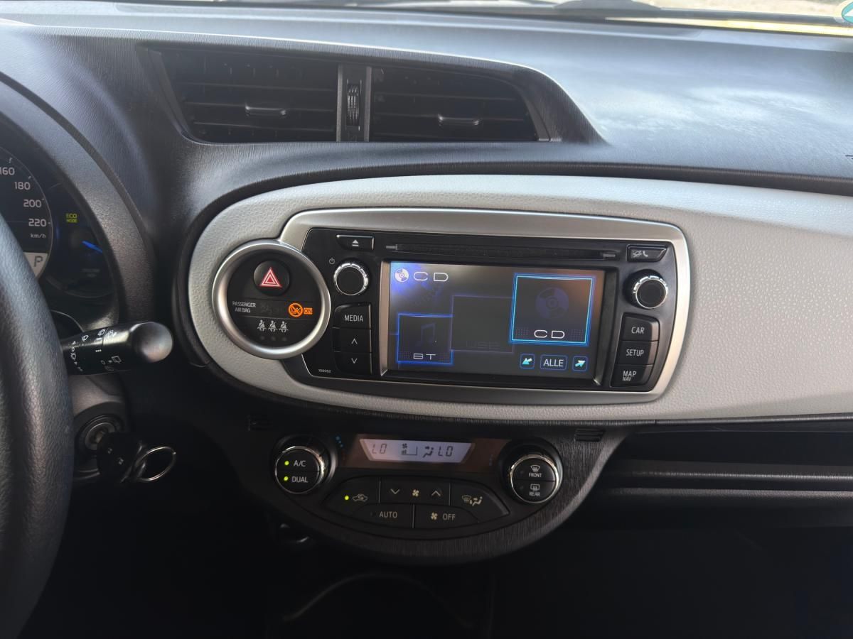 toyota-yaris-2013-hibrido-a-gasolina-1497cc