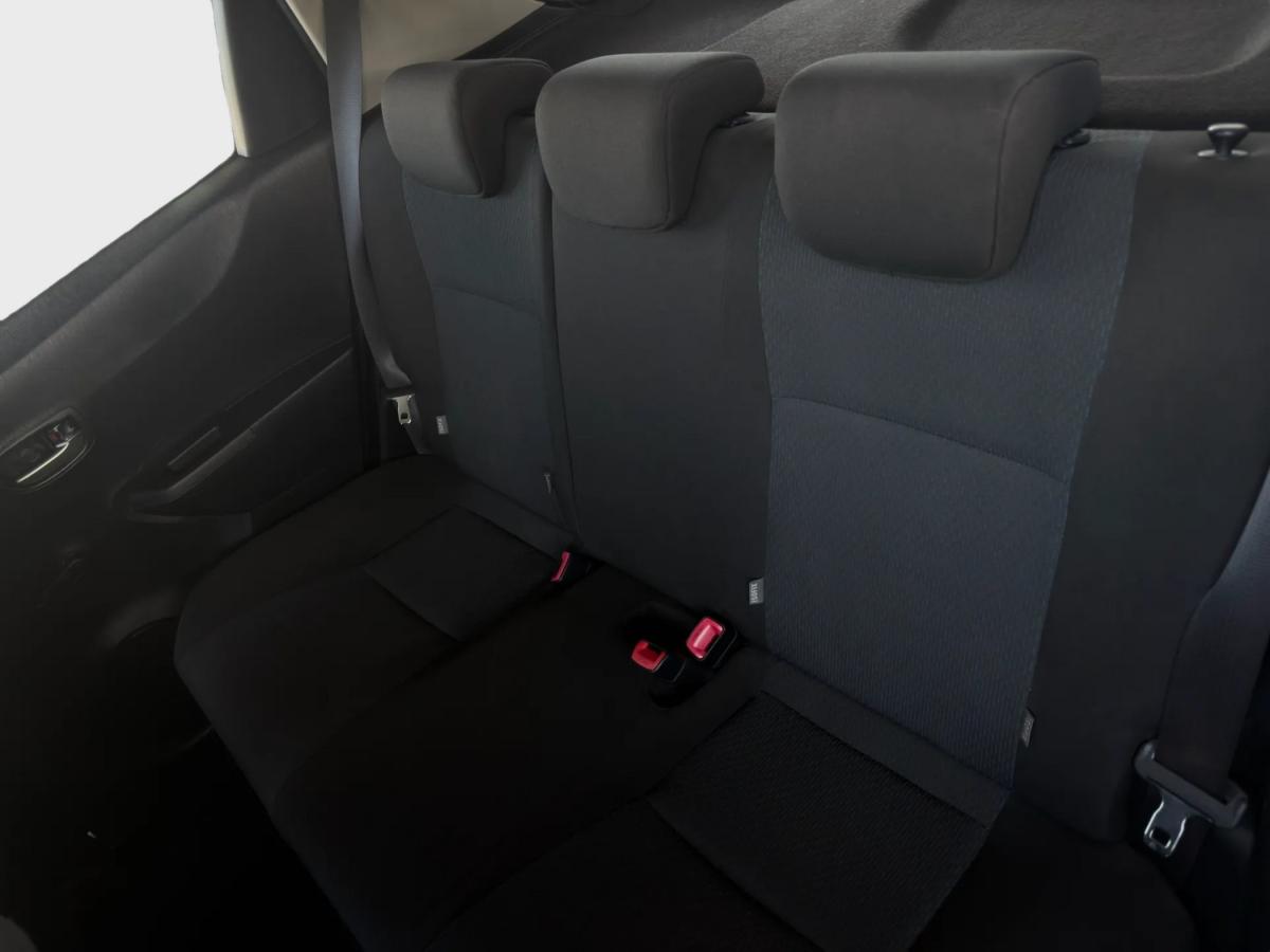 toyota-yaris-2013-hibrido-a-gasolina-1497cc