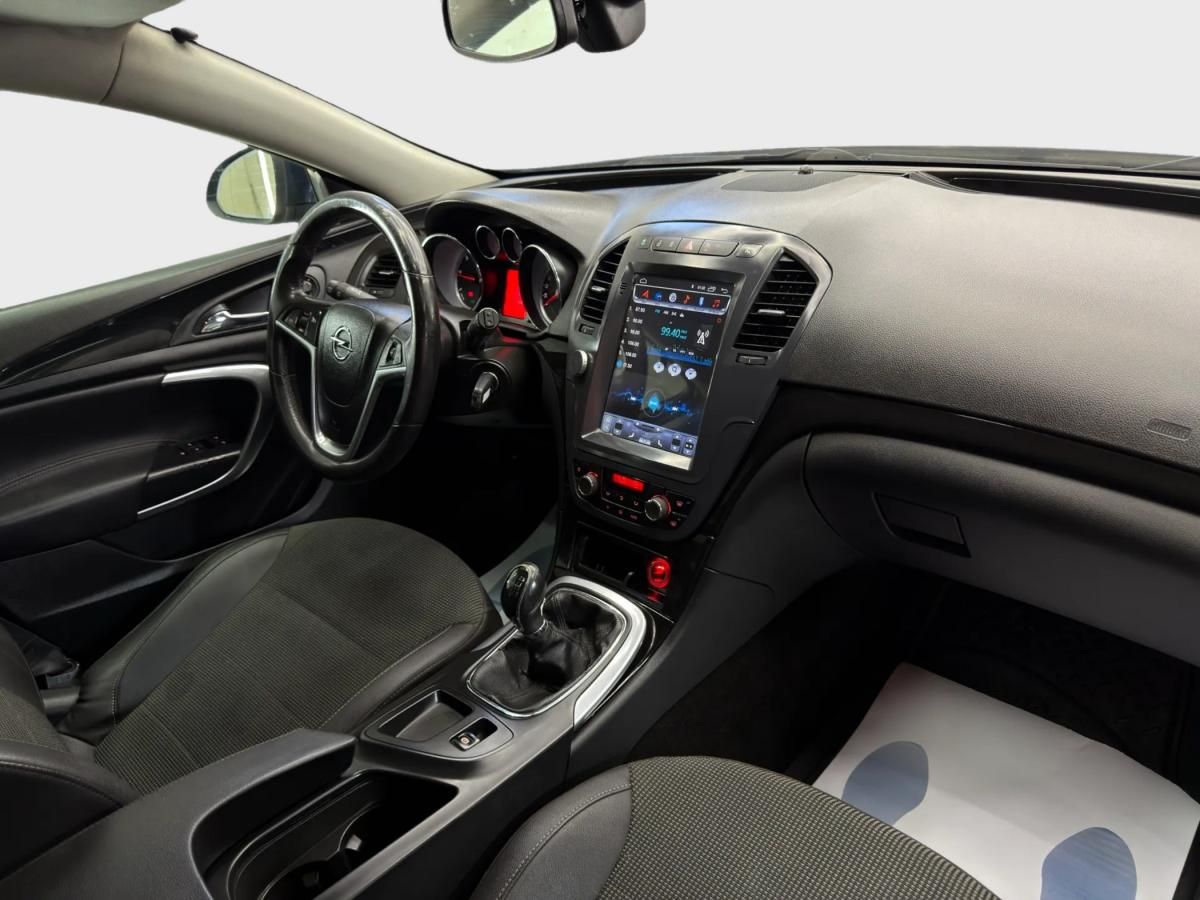 opel-insignia-sports-tourer-2012-diesel-1956cc