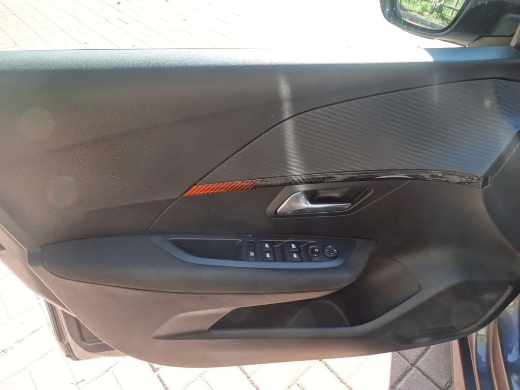 peugeot-208-2022-gasolina-1199cc