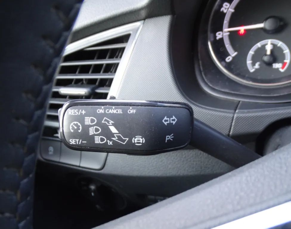 skoda-fabia-break-2022-gasolina-999cc