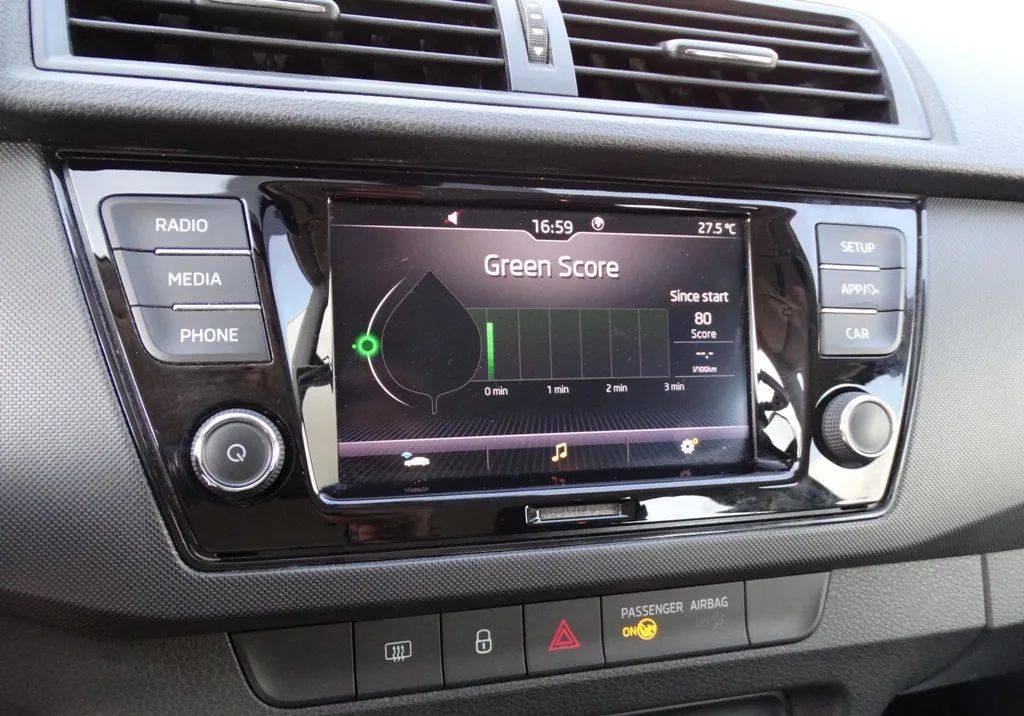 skoda-fabia-break-2022-gasolina-999cc