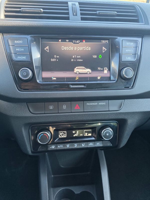 skoda-fabia-break-2022-gasolina-999cc