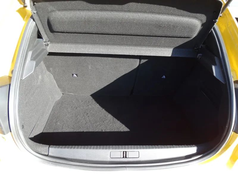peugeot-208-2021-diesel-1499cc