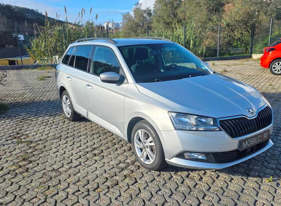skoda-fabia-break-2021-gasolina-999cc
