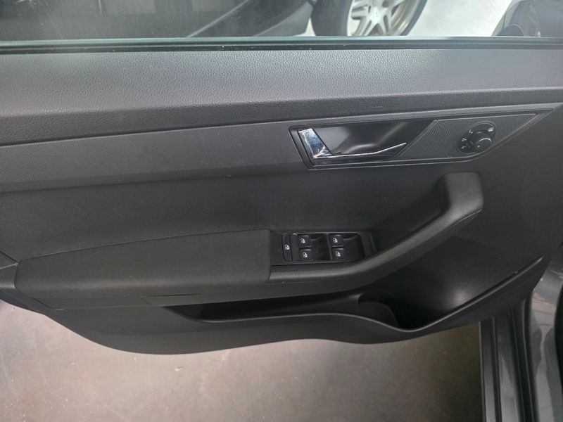 skoda-fabia-break-2021-gasolina-999cc