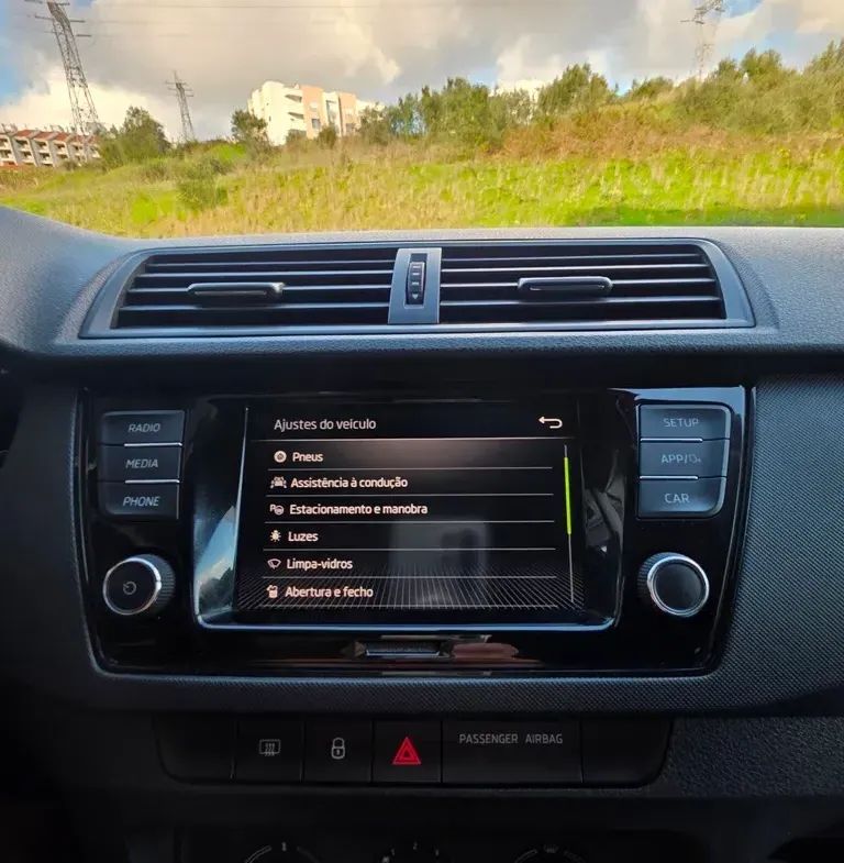skoda-fabia-break-2021-gasolina-999cc