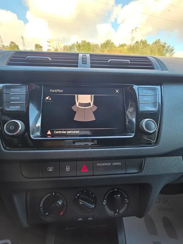 skoda-fabia-break-2021-gasolina-999cc