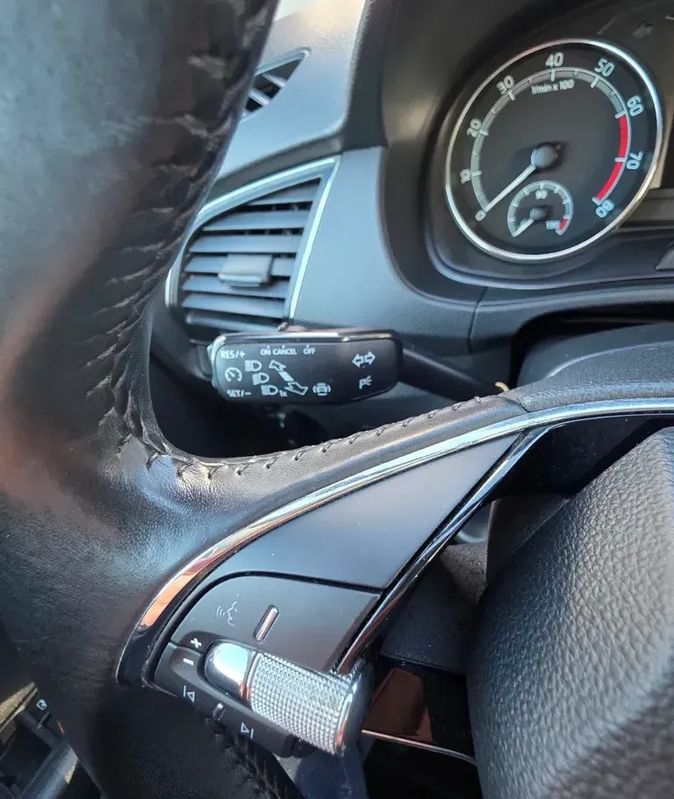 skoda-fabia-break-2021-gasolina-999cc