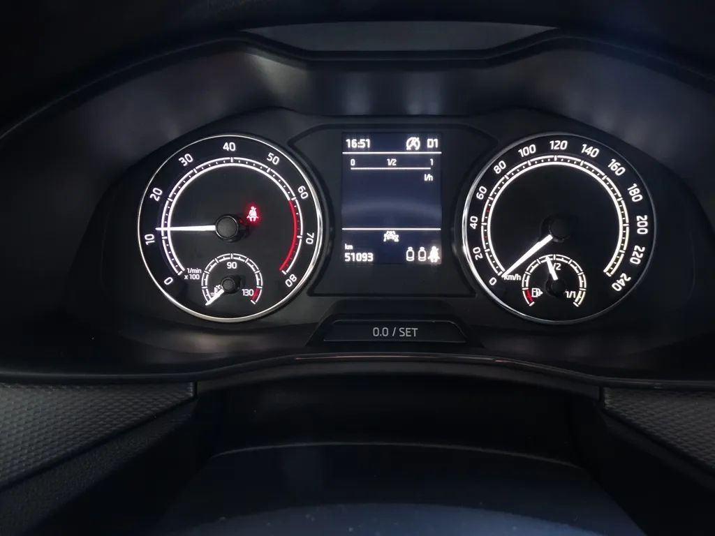 skoda-scala-2022-gasolina-999cc