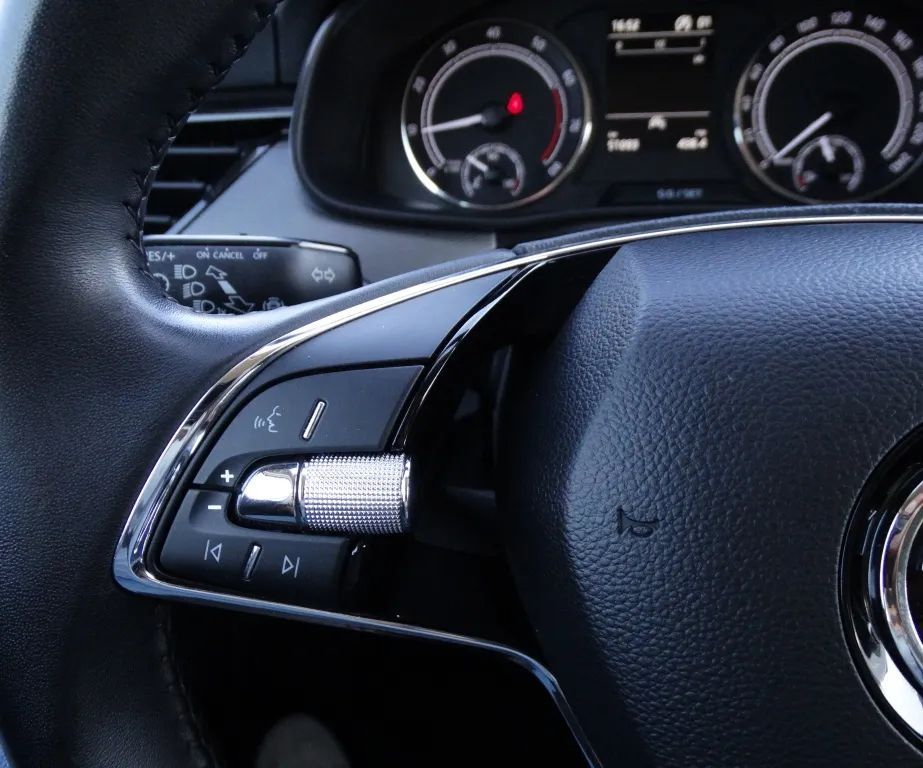 skoda-scala-2022-gasolina-999cc
