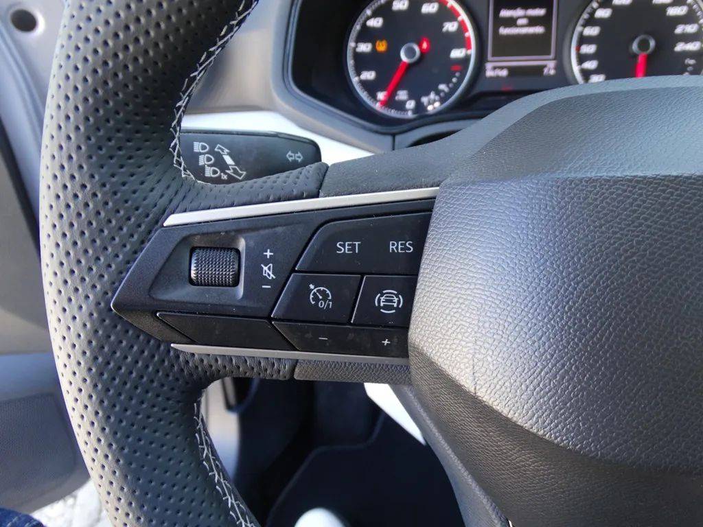 seat-ibiza-2022-gasolina-999cc