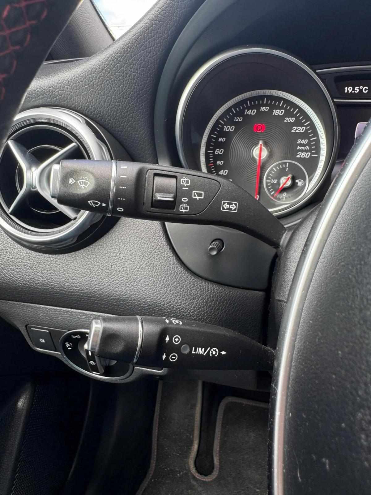 mercedes-benz-gla-200-d-2019-diesel-2143cc