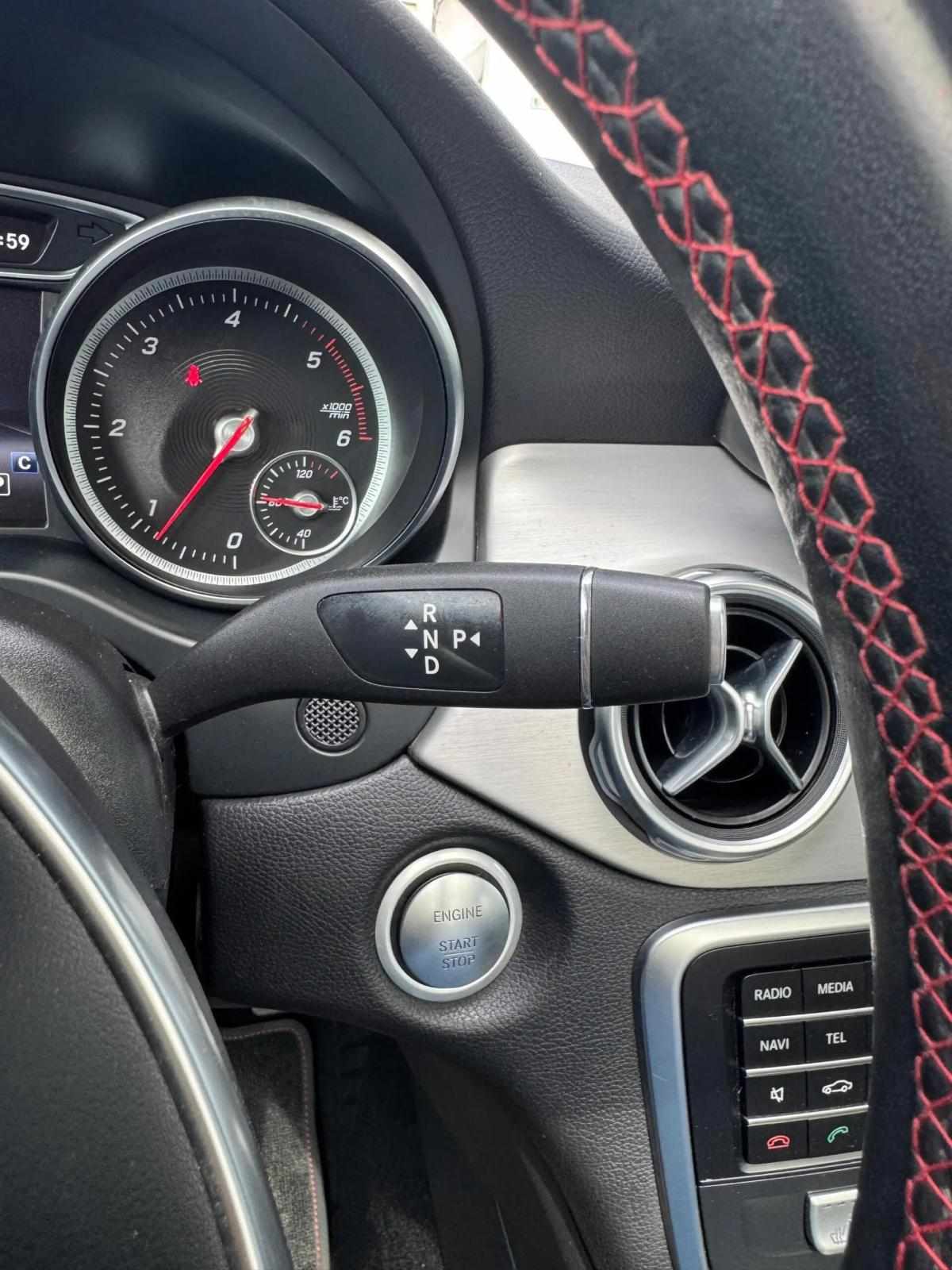 mercedes-benz-gla-200-d-2019-diesel-2143cc