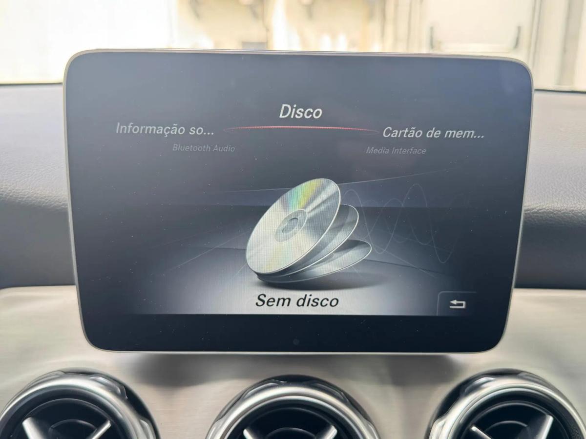 mercedes-benz-gla-200-d-2019-diesel-2143cc