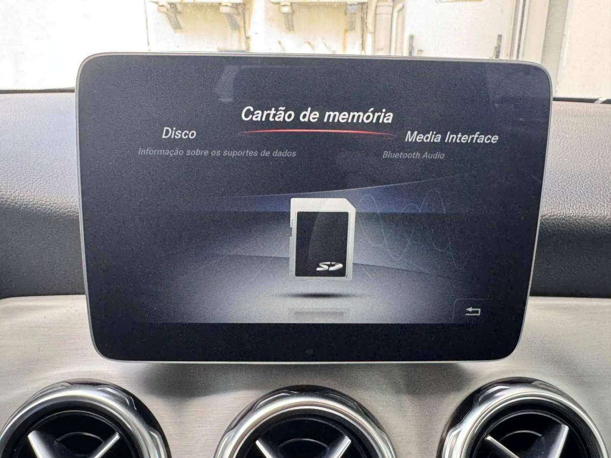 mercedes-benz-gla-200-d-2019-diesel-2143cc