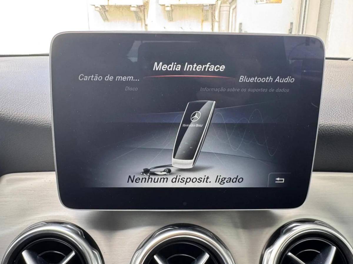 mercedes-benz-gla-200-d-2019-diesel-2143cc