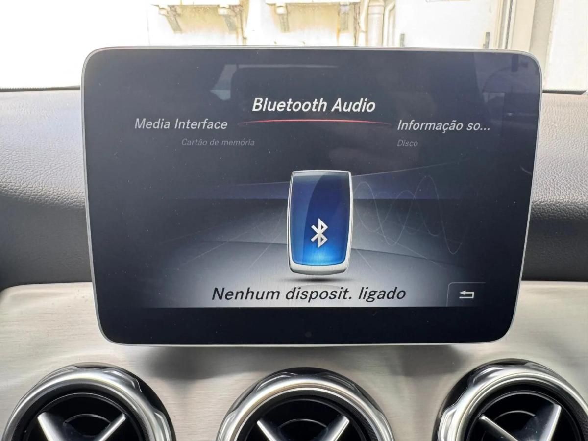 mercedes-benz-gla-200-d-2019-diesel-2143cc