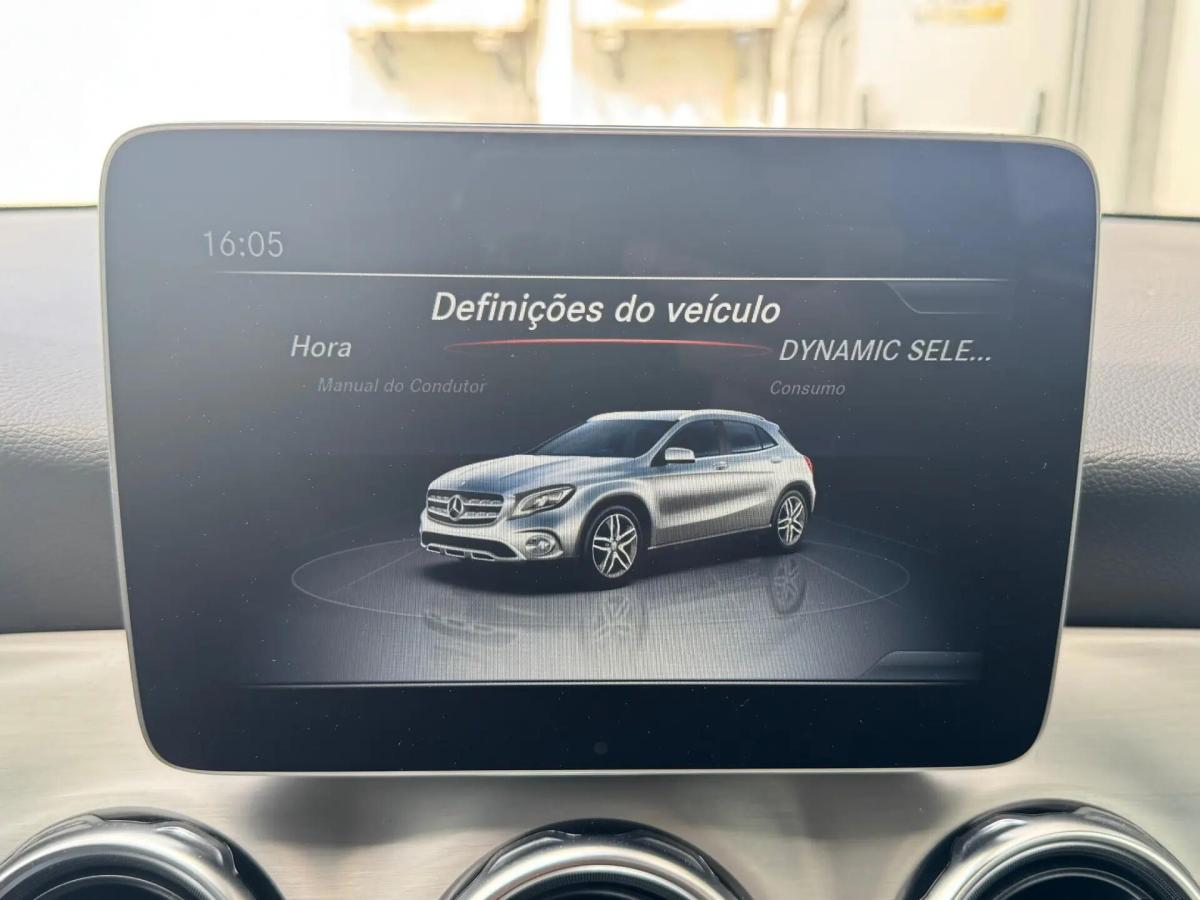 mercedes-benz-gla-200-d-2019-diesel-2143cc