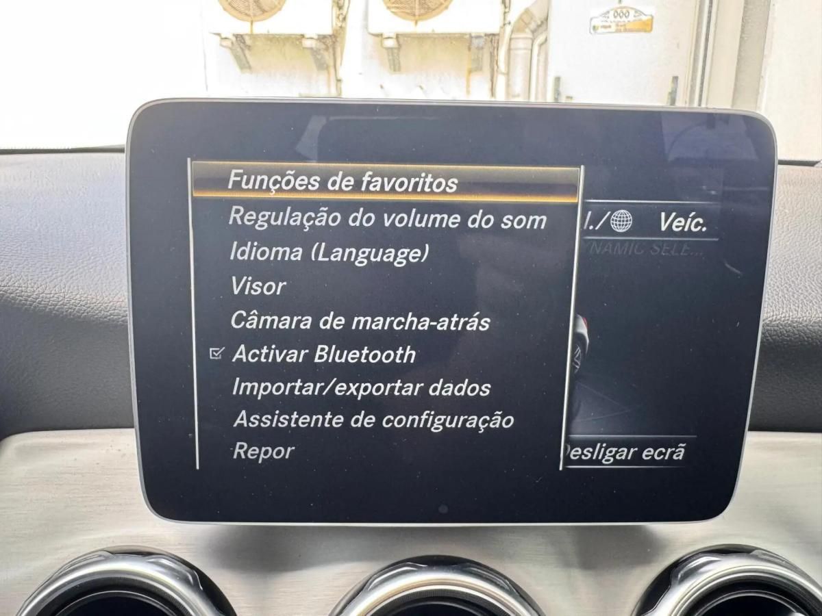 mercedes-benz-gla-200-d-2019-diesel-2143cc