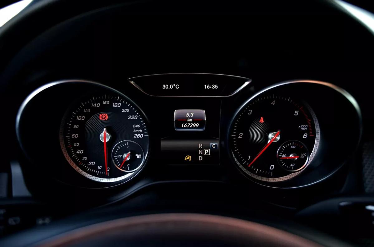 mercedes-benz-gla-180-cdi-2017-diesel-1461cc