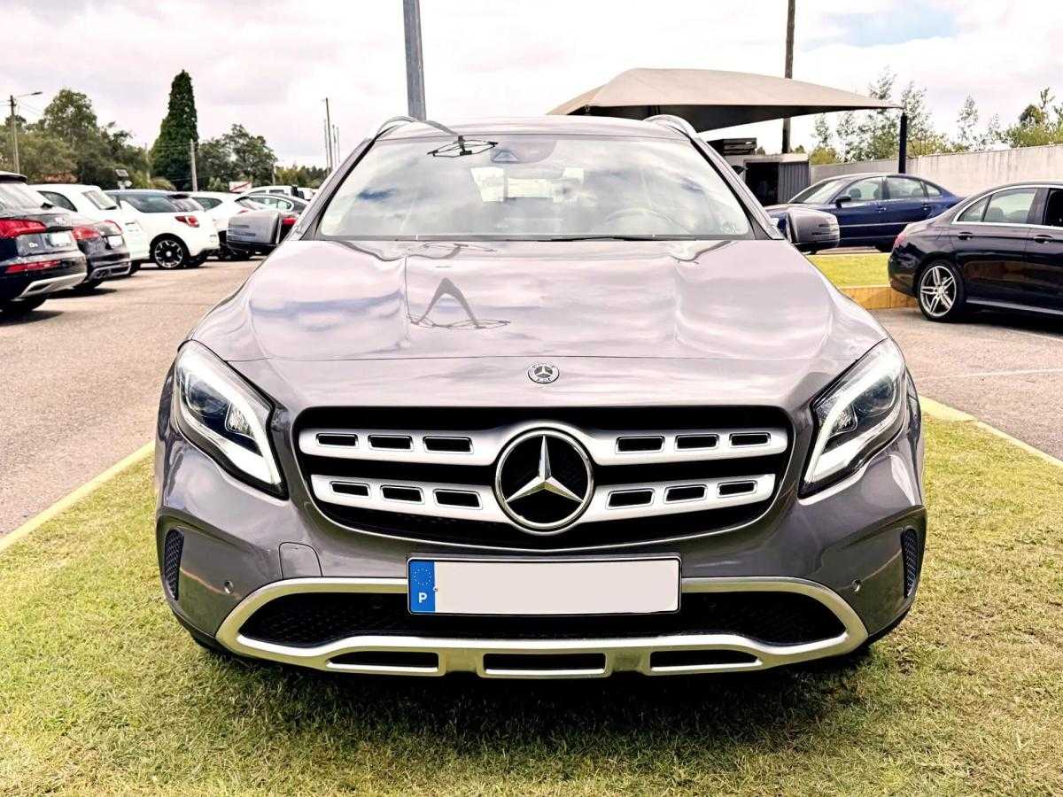 mercedes-benz-gla-220-d-2017-diesel-2143cc